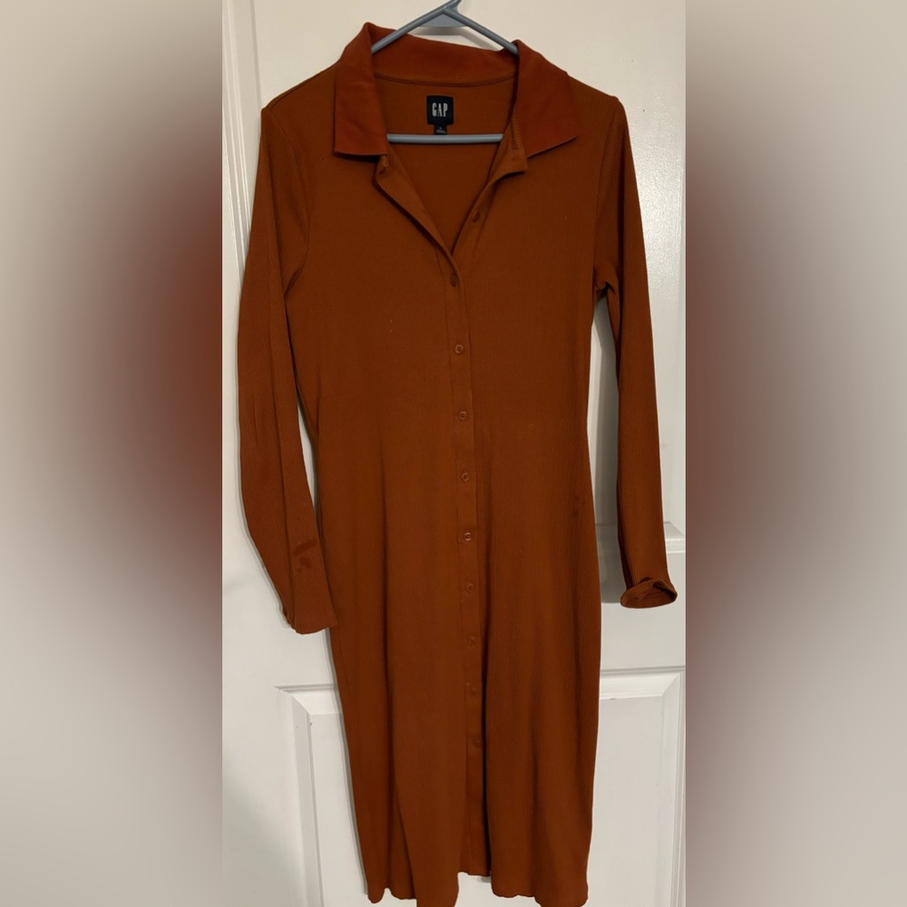 Elegant Brown Button-Up Dress